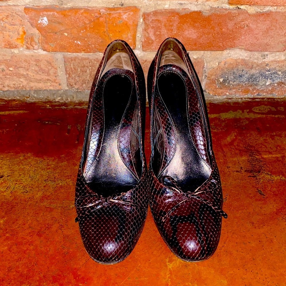 Banana Republic Brown Snakeskin Heels